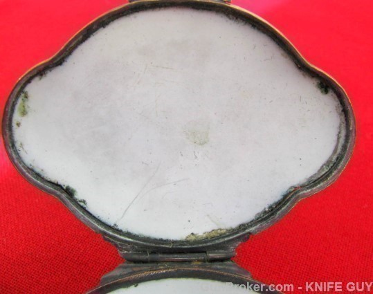 FINE ANTIQUE HUNTING SCENE SNUFF BOX CIRCA 1825-img-7