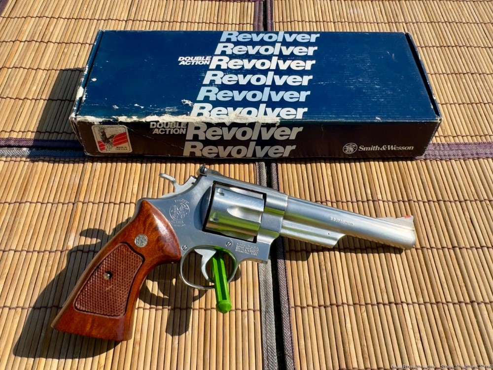 Smith & Wesson S&W 629 Stainless In Box Mint-img-1