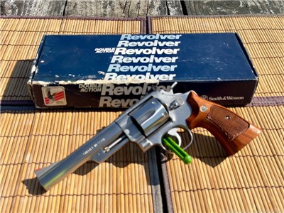 Smith & Wesson S&W 629 Stainless In Box Mint