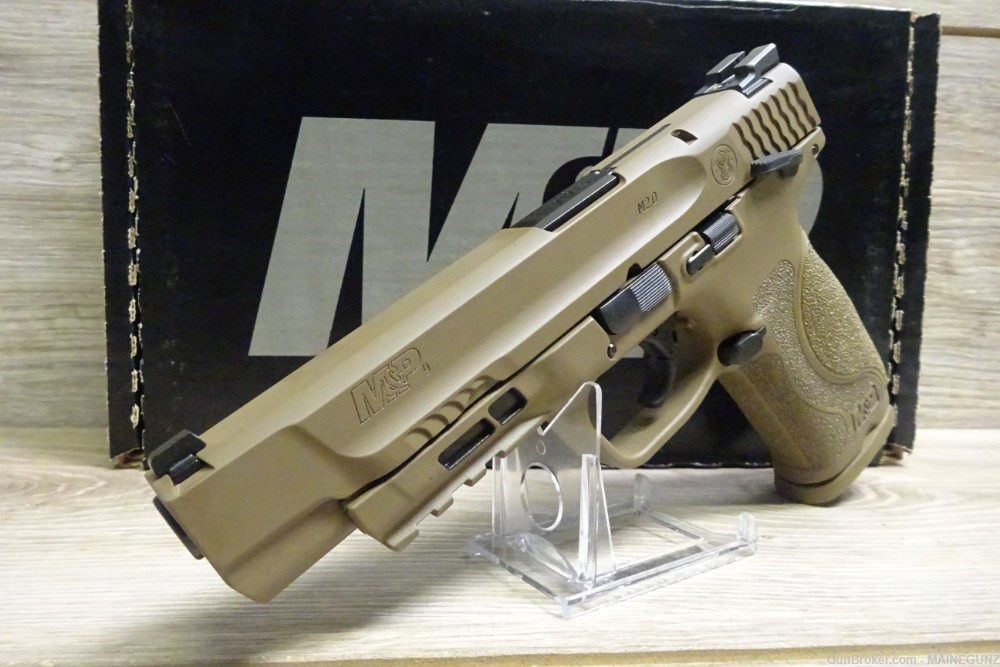 Smith & Wesson M&P9 M2.0 9MM 5" FS 17-Shot W/Thumb Safety Fde! 11537-img-1