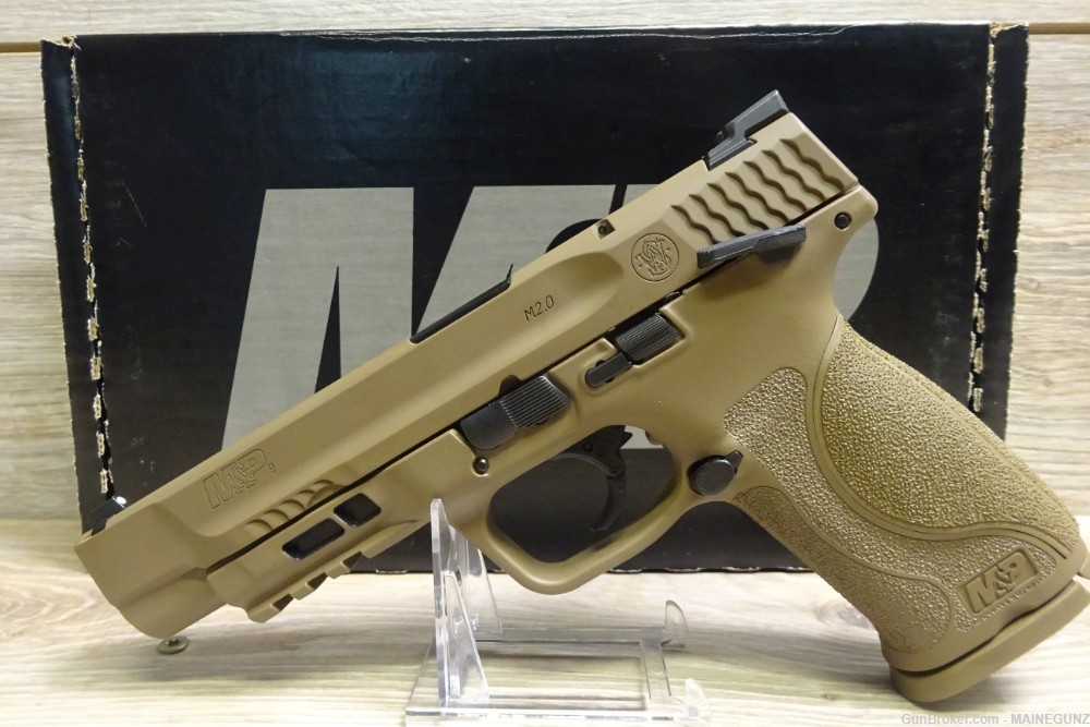 Smith & Wesson M&P9 M2.0 9MM 5" FS 17-Shot W/Thumb Safety Fde! 11537-img-0