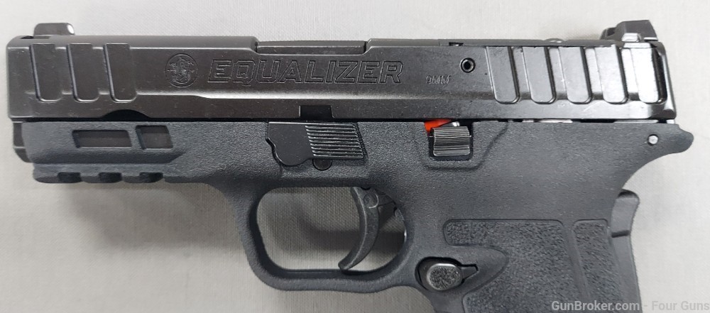 Smith & Wesson Equalizer Semi-Auto Pistol 9mm 10/13/15 Rd Mags 13592-img-2