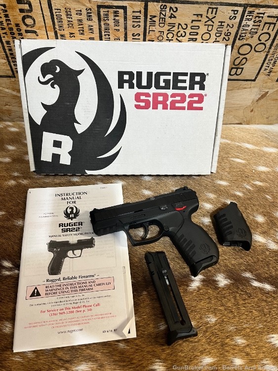 Ruger SR-22 .22 LR excellent condition with 2 mags -img-0