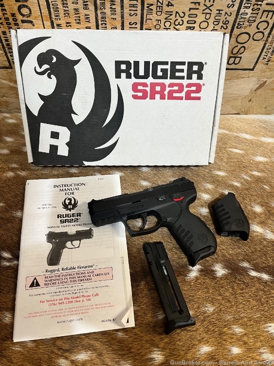 Ruger SR-22 .22 LR excellent condition with 2 mags -img-1