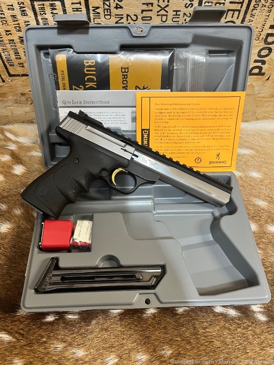 Browning Buckmark Pro .22 LR pistol excellent used with box -img-3