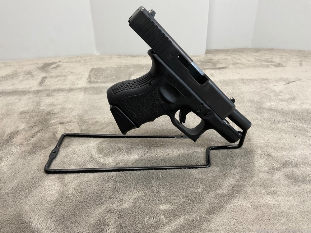 Glock 26 Compact Conceal 9mm with 2 grip extended mags 3” barrel black-img-5