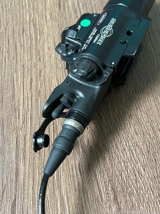 SureFire X400 Ultra Green + SureFire XT07 Dual Switch-img-6