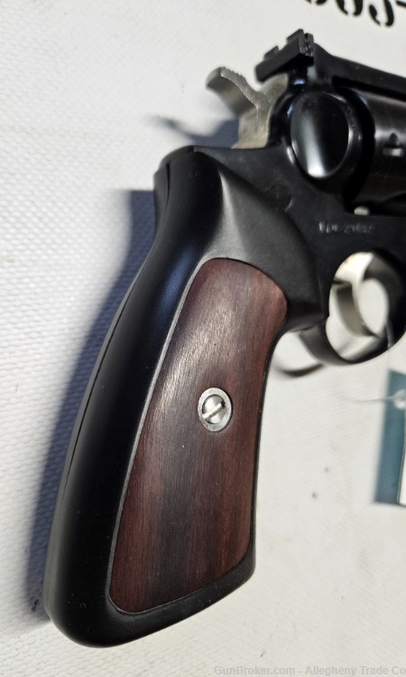 Ruger GP100 357 Magnum 6 Inch Blued Wood Panel Grips-img-1