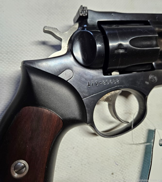 Ruger GP100 357 Magnum 6 Inch Blued Wood Panel Grips-img-2