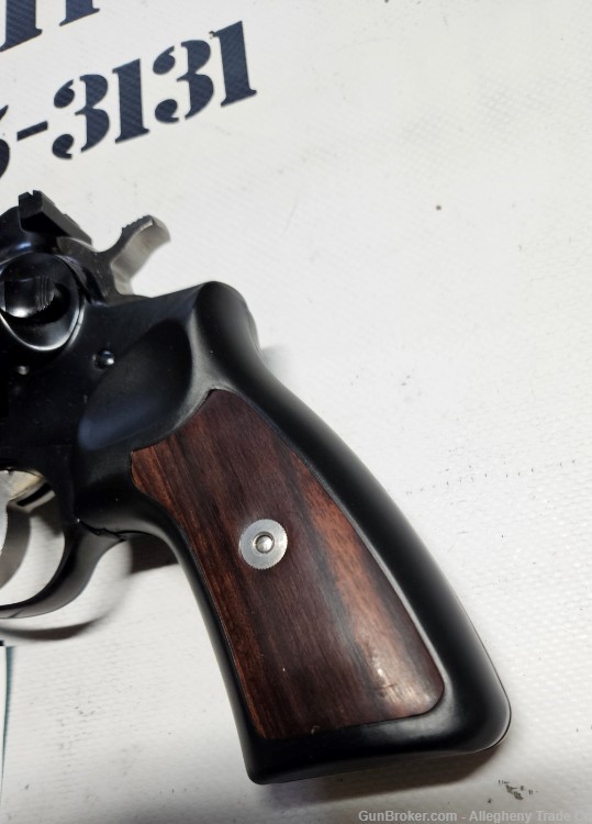 Ruger GP100 357 Magnum 6 Inch Blued Wood Panel Grips-img-10