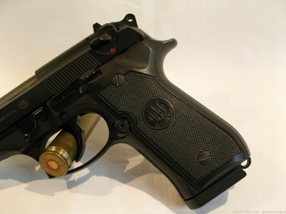 Beretta 96  (.40 S&W)-img-6