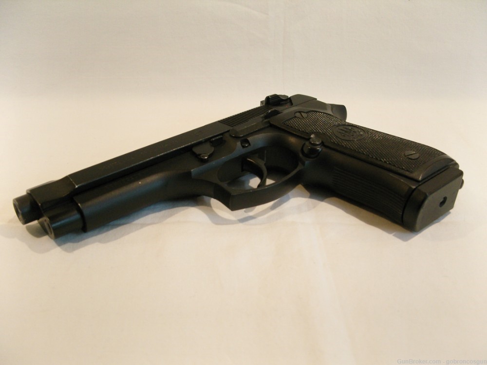 Beretta 96  (.40 S&W)-img-9