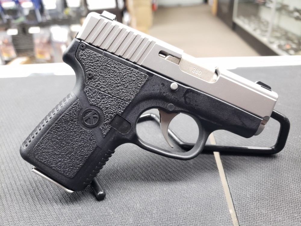 Superb Kahr P380 with night sights, 3 mags-img-5