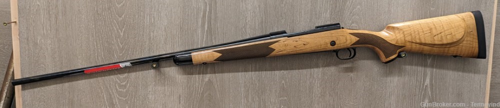 Winchester Model 70 Super Grade Maple .300 Win Mag NEW IN BOX-img-5