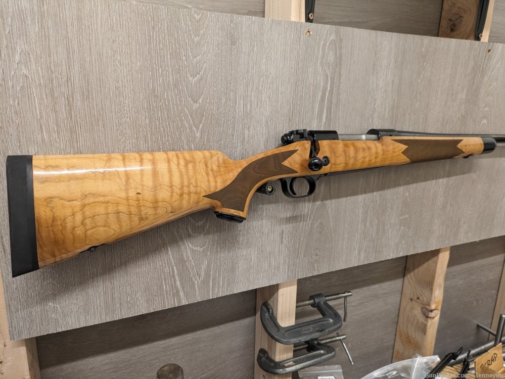 Winchester Model 70 Super Grade Maple .300 Win Mag NEW IN BOX-img-3