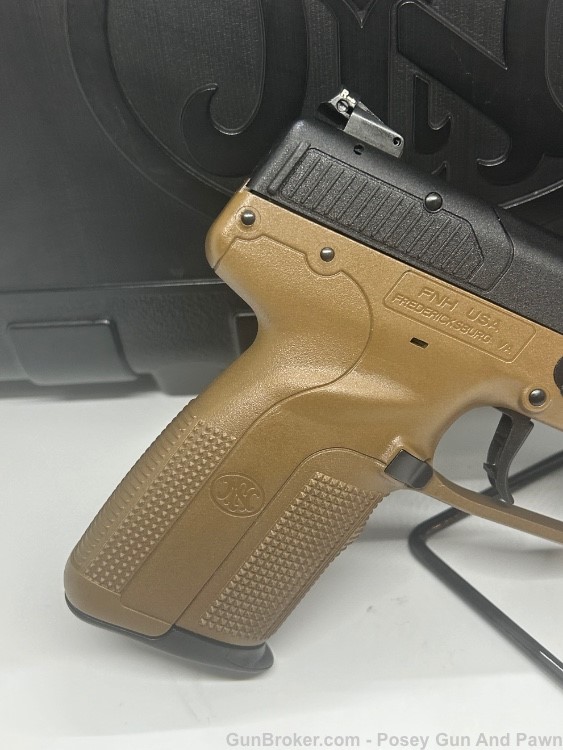 Like New FN FIVE-SEVEN PISTOL 5.7X28 MM FDE 3868929350l 5 Mags 35678-img-15