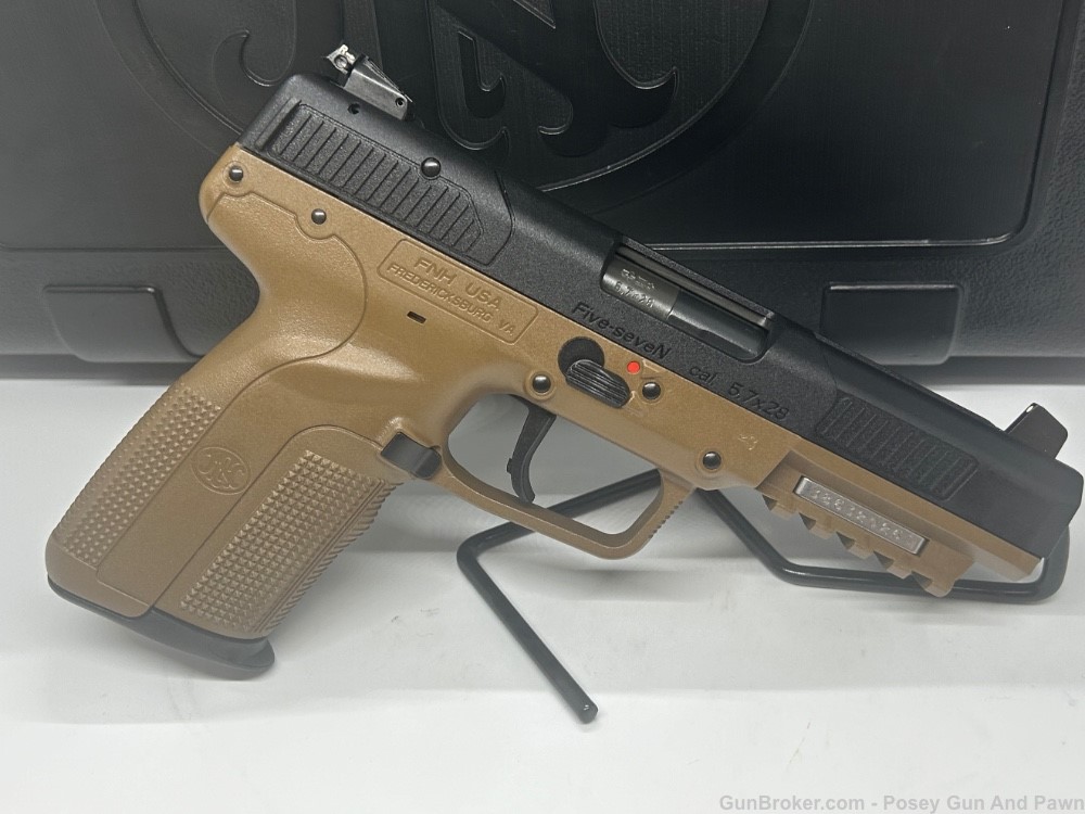 Like New FN FIVE-SEVEN PISTOL 5.7X28 MM FDE 3868929350l 5 Mags 35678-img-11