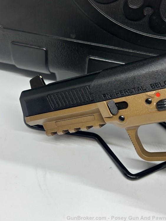 Like New FN FIVE-SEVEN PISTOL 5.7X28 MM FDE 3868929350l 5 Mags 35678-img-6