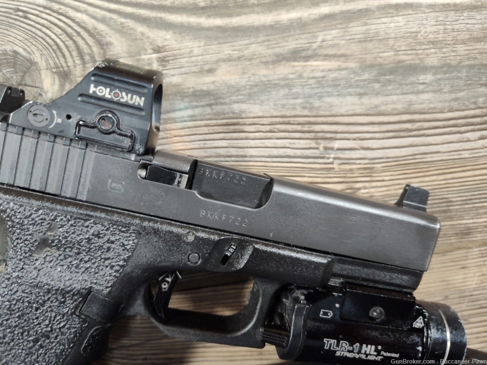 Glock 19 Gen 4 MOS w/ Holosun Red Dot, TLR-1 Streamlight, One Mag & Case!-img-24