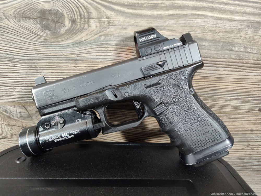 Glock 19 Gen 4 MOS w/ Holosun Red Dot, TLR-1 Streamlight, One Mag & Case!-img-0