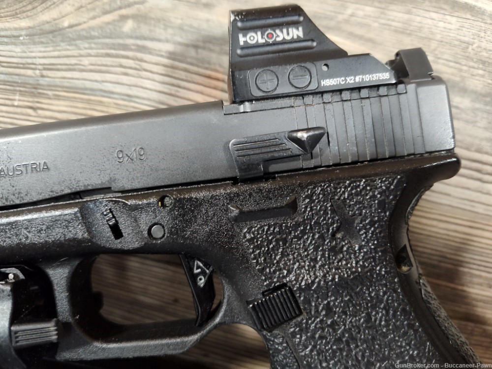 Glock 19 Gen 4 MOS w/ Holosun Red Dot, TLR-1 Streamlight, One Mag & Case!-img-7