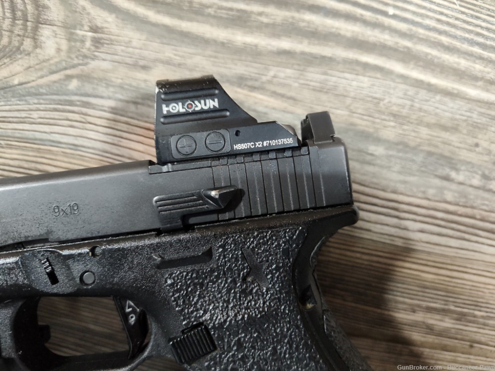 Glock 19 Gen 4 MOS w/ Holosun Red Dot, TLR-1 Streamlight, One Mag & Case!-img-8
