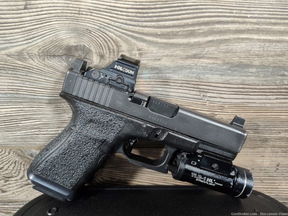 Glock 19 Gen 4 MOS w/ Holosun Red Dot, TLR-1 Streamlight, One Mag & Case!-img-20