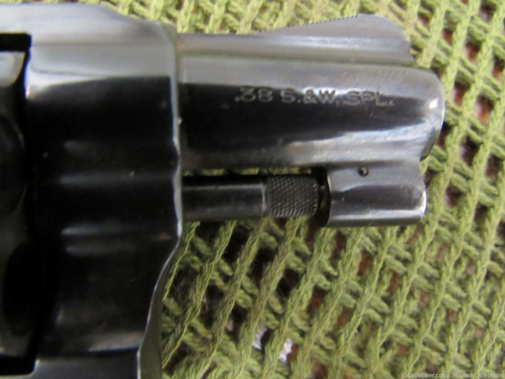 Smith & Wesson S&W Model 36 Chiefs Special .38 Spl. 2" DA/SA Revolver -img-12