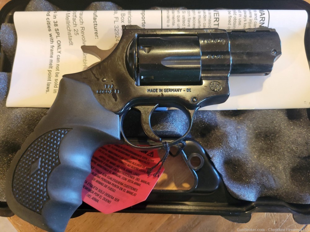 EAA Windcator  38spl revolver 6 shot 2 inch barre.  NEW IN BOX-img-2