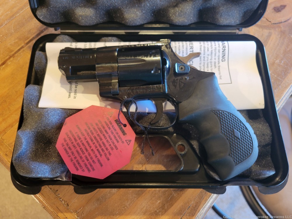 EAA Windcator  38spl revolver 6 shot 2 inch barre.  NEW IN BOX-img-0