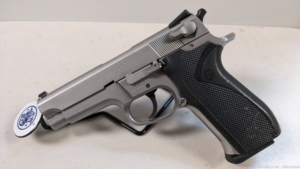 Smith & Wesson 5906 9MM-img-0