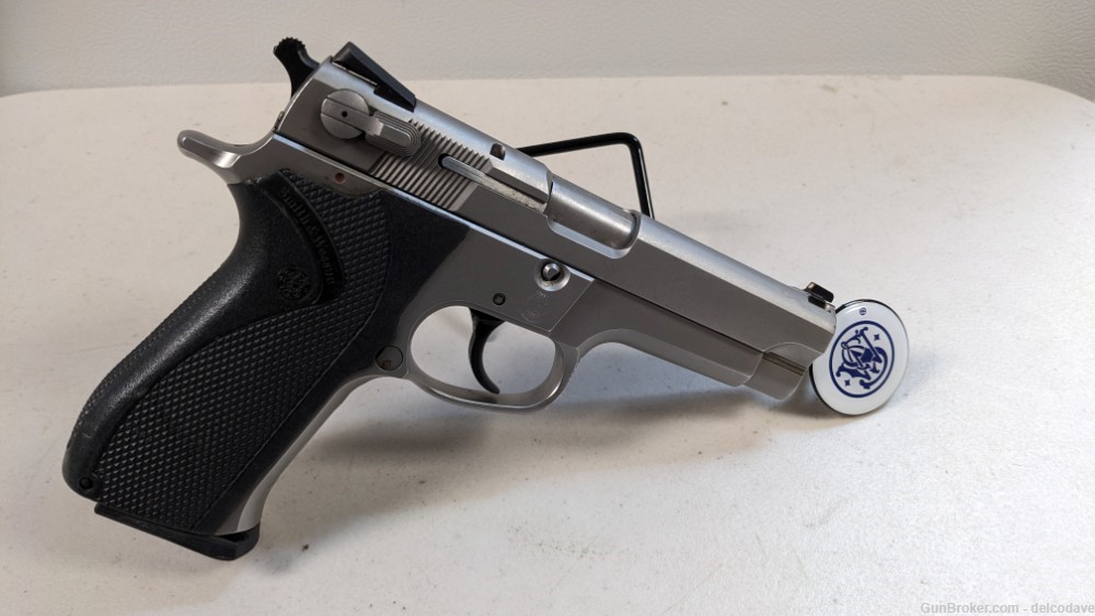 Smith & Wesson 5906 9MM-img-1