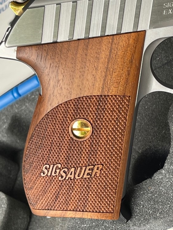Sig Sauer P232 SL .380ACP Pistol 232-380-S-GOLD 2003 Gun of the Month 1-215-img-10