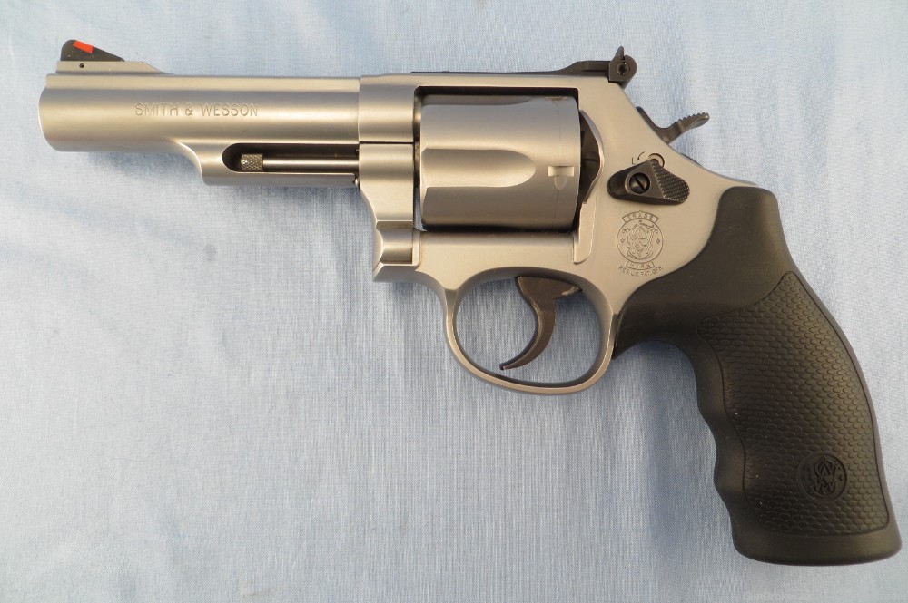 Smith & Wesson Mod 69 Stainless 44 Combat Magnum 5 Shot New Old Stock 2014-img-1