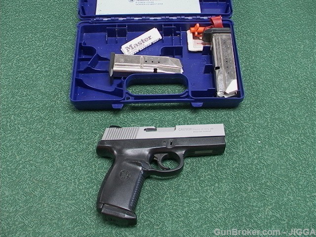 Used Smith and Wesson SW9V  9MM-img-0