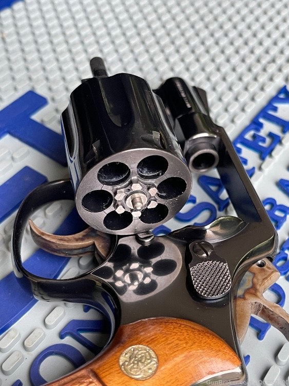 Smith and Wesson S&W Model 10-5 .38 Revolver -img-16