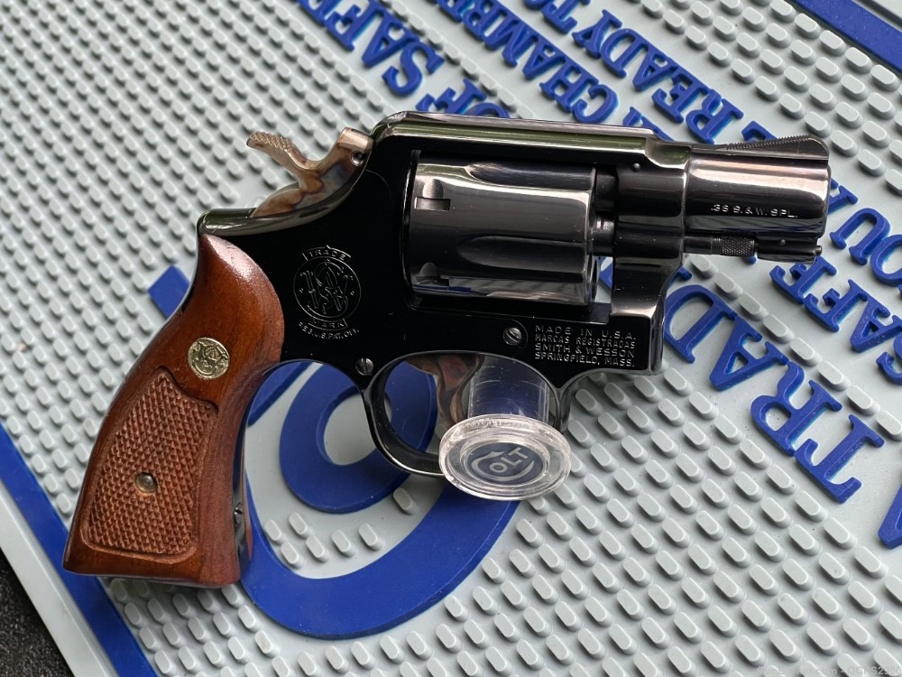 Smith and Wesson S&W Model 10-5 .38 Revolver -img-6