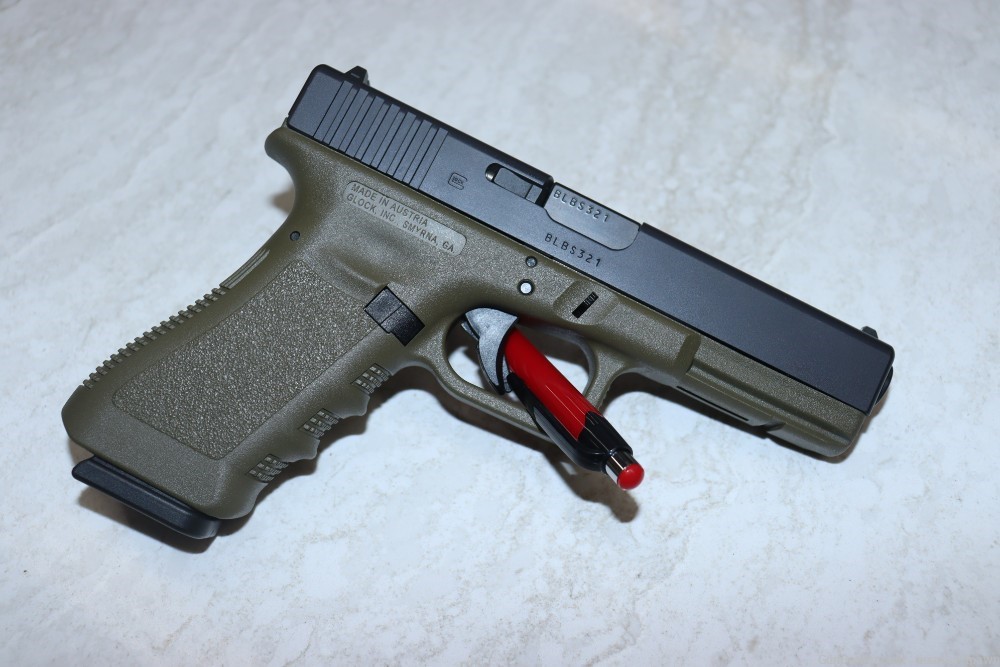 Glock 17 9mm Two-Tone-img-2