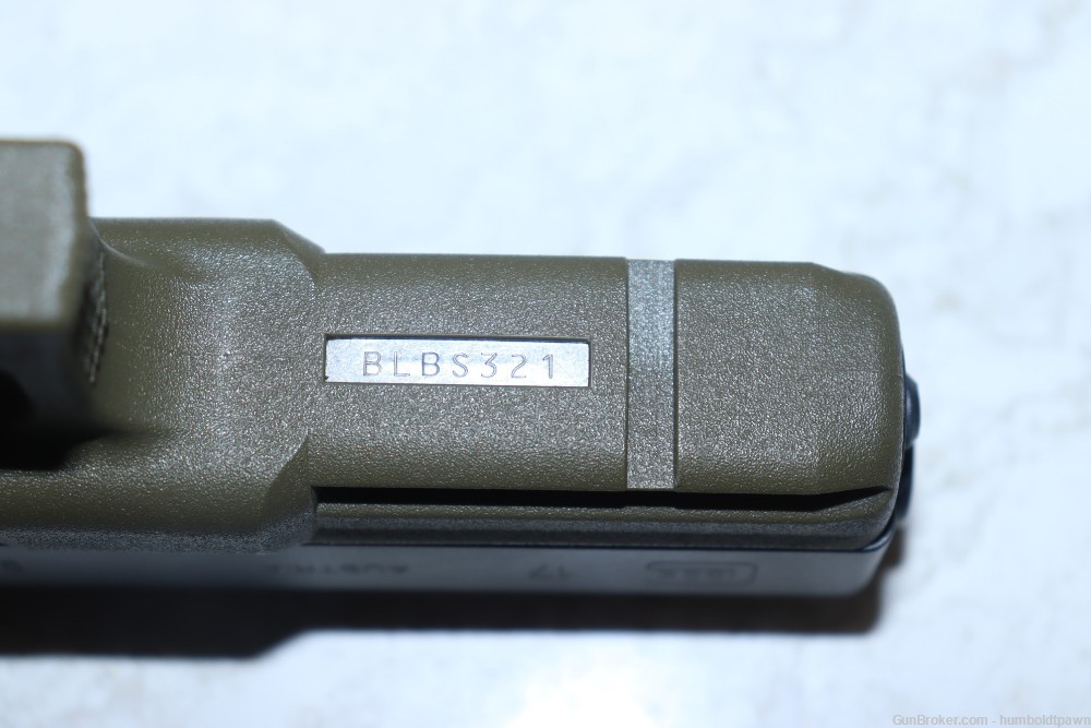 Glock 17 9mm Two-Tone-img-4