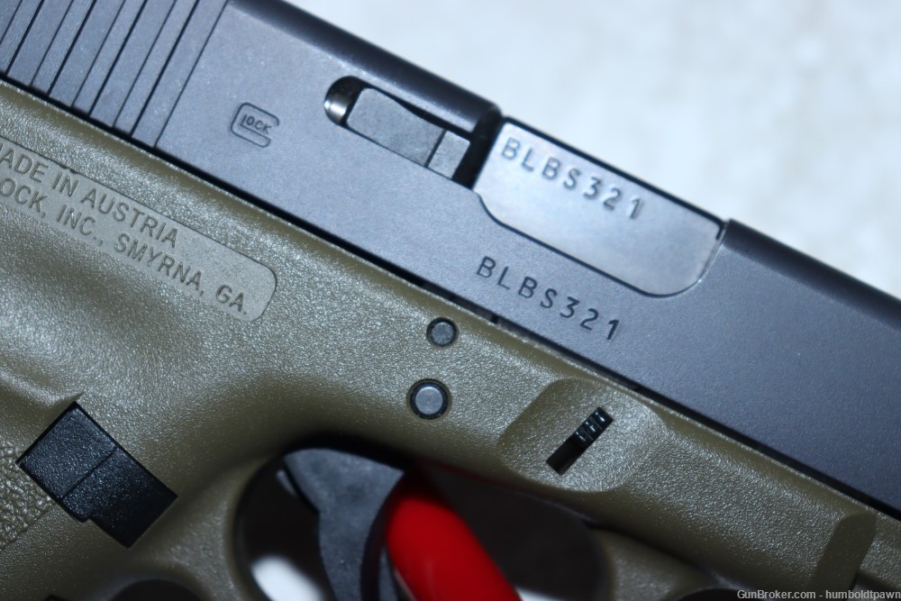 Glock 17 9mm Two-Tone-img-3