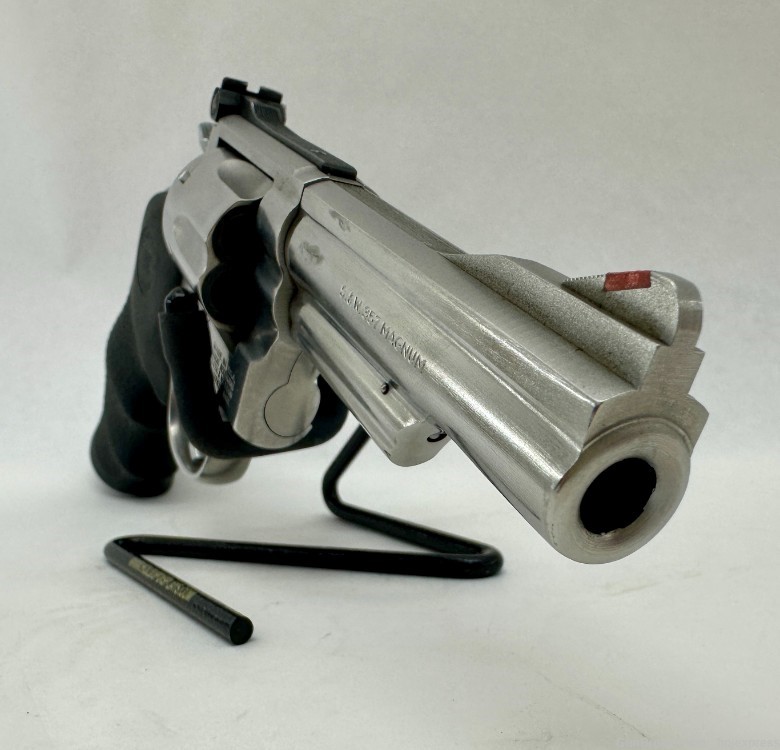 Smith & Wesson 66-2 .357 Magnum Six-Shot 4" Revolver-img-2