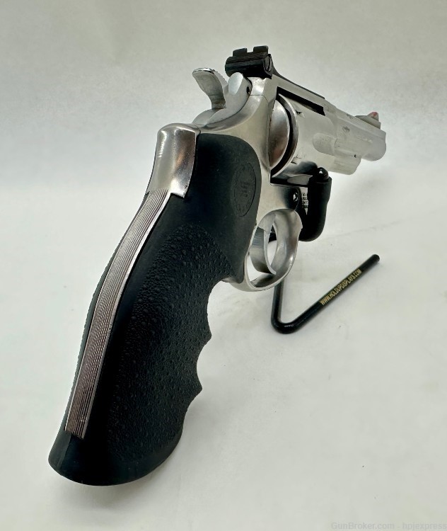 Smith & Wesson 66-2 .357 Magnum Six-Shot 4" Revolver-img-3