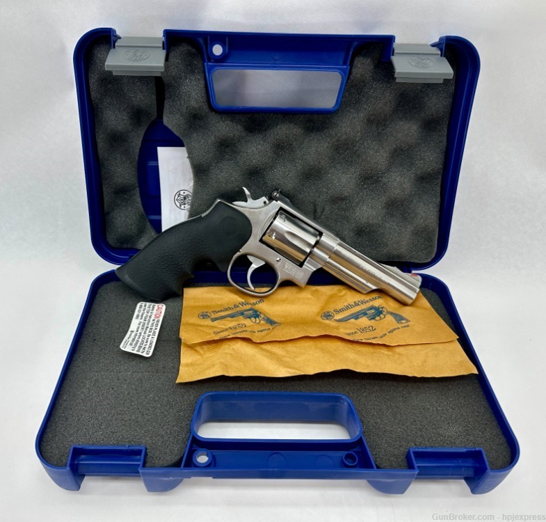 Smith & Wesson 66-2 .357 Magnum Six-Shot 4" Revolver-img-0