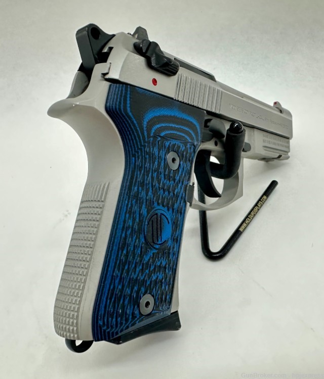 Beretta 92FS Compact M9A1 9mm Semi-Auto Pistol w/ 1 Mag-img-3