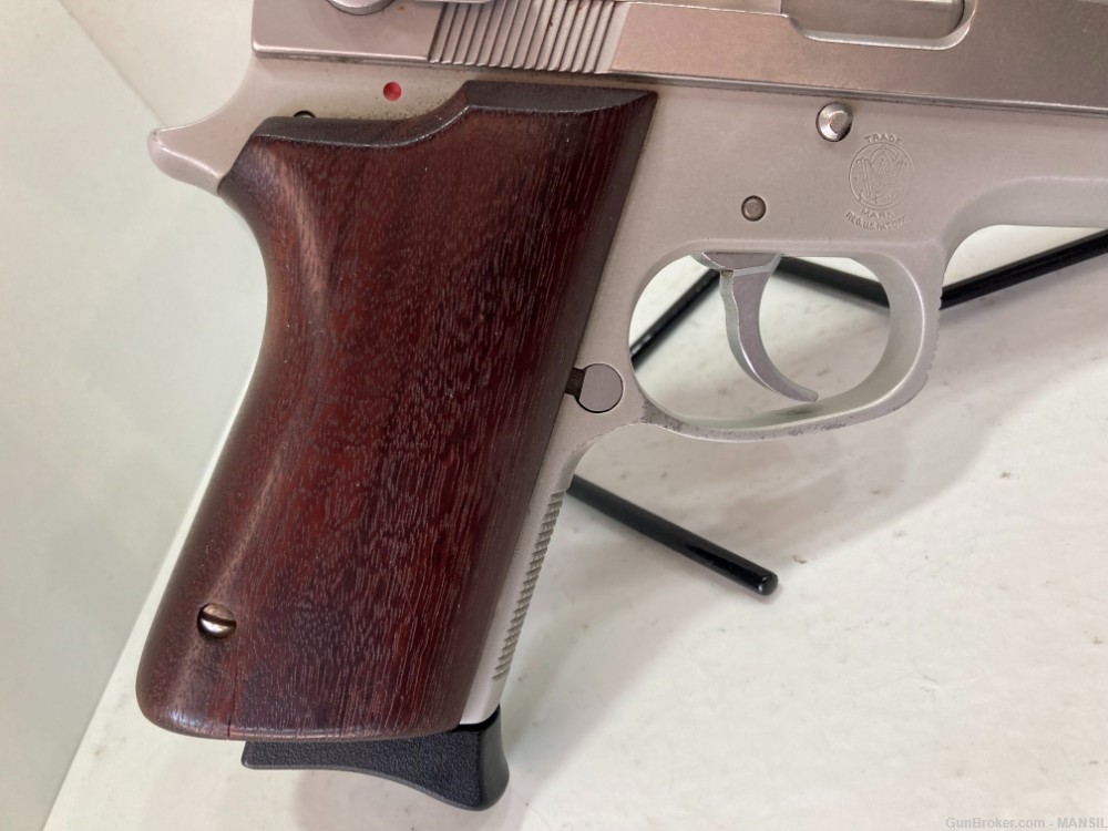 SMITH & WESSON MODEL 3913 CALIBER 9MM WOOD GRIP EXCELLENT CONDITION -img-7
