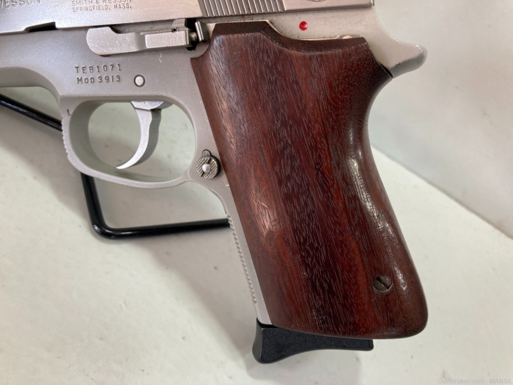 SMITH & WESSON MODEL 3913 CALIBER 9MM WOOD GRIP EXCELLENT CONDITION -img-4