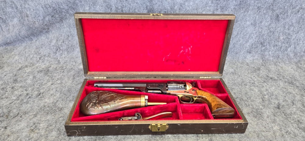 FIE Remington 1858 Army .36 cal Revolver, Powder Flask, Mold | w WOOD CASE-img-0