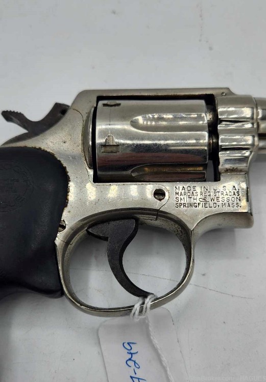 Pre Owned: Smith & Wesson Model 10-5  .38 Special Revolver - 6 Shot -img-3