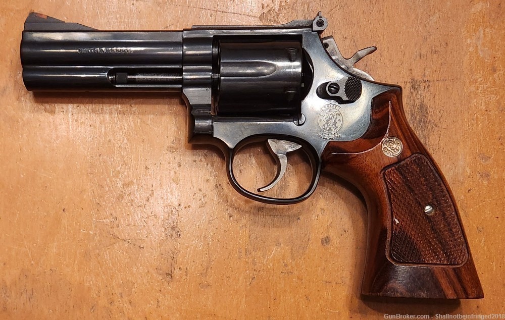 Smith and Wesson 586-3 without lock-img-0