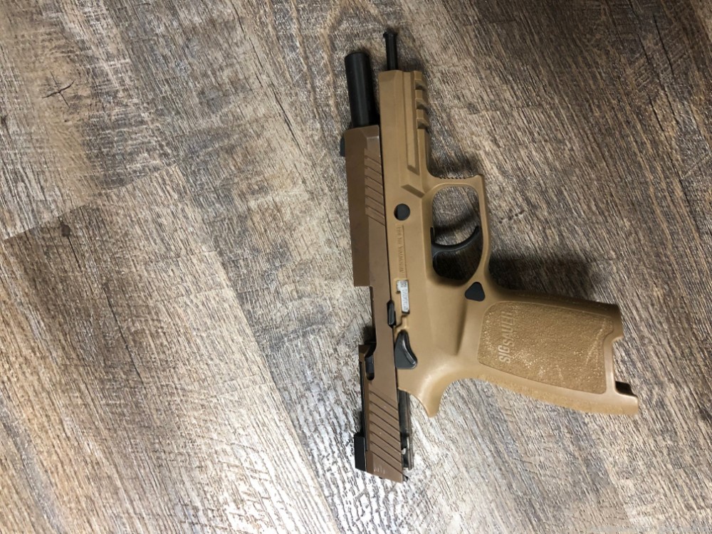 Sig Sauer P320 M17 9mm Semi Auto Pistol Tan One Mag Night Sights Case M-17-img-14